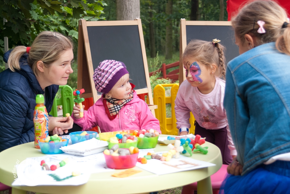 klocki-kukurydziane-play-mais-stoliczek-z-ikea-stanowisko-zabaw-dla-dzieci-konin-sieradz-gniezno